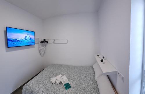 San Jeronimo Apartment | Mini Estudio JACUZZI DOBLE SEVILLA "POLIGONO INDUSTRIAL"