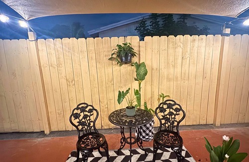 Miami Gardens Apartment | Mini Home. 8 Min to Hard Rock Stadium.
