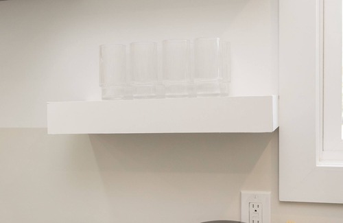 Cleveland Park Apartment | Minimalist Chic Guest House 10 mins from Broadway!