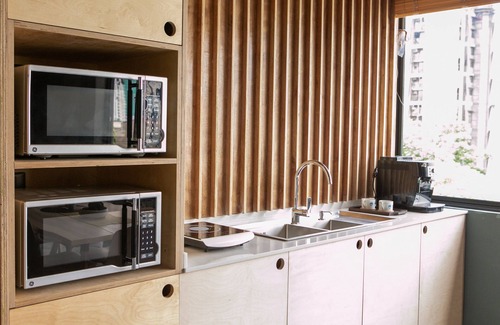 Kapitolyo House | Minimalist Japanese-style Serviced Apartments | Staycation | BGC Area