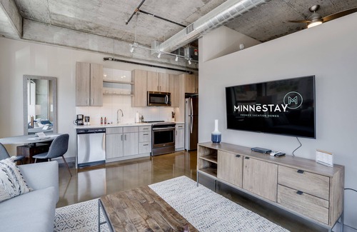 Warehouse District Apartment | MINNeSTAY* Sable 207 | One Bedroom