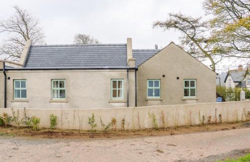 Newry House | Minnie's Cottage, Killeavy