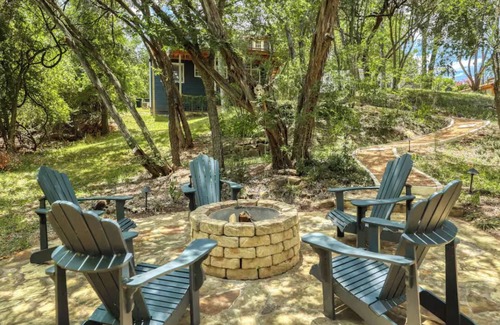 Apache Shores House | Mins from Lake Austin: 2 story, fully equipped 4bd house with creek & fire pit.