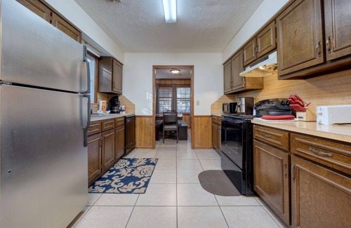 Columbus House | Mins to Ft Moore - The Columbus Cottage Guesthouse