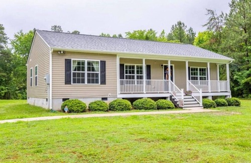 Bumpass House | Mins To Lake Anna Festivals