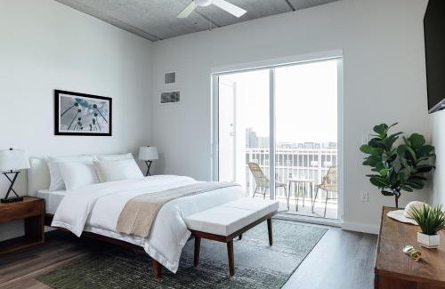 St. Petersburg - Clearwater Apartment | Mint House St. Petersburg - Downtown