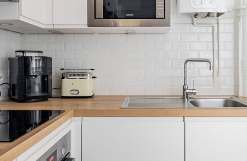 Saint-Ouen Apartment | Mint Infusions, by Veeve