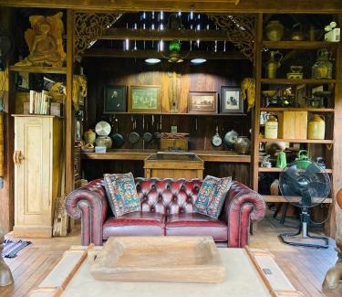 Khong House | Mintys Folly 2