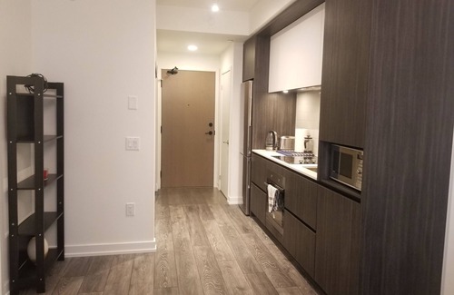 Riverside Condo | Minutes away from Eaton Centre, Distillery District and St Lawrence Market!