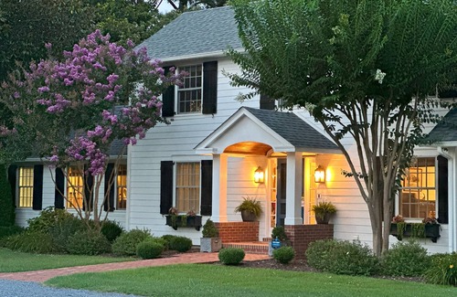 Easton House | Minutes from Downtown St. Michaels | Pool | Outdoor Kitchen | Private Dock | Hot
