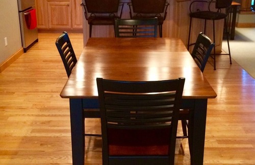 Butte Des Morts House | Minutes from EAA! Spacious 4BR home in a quiet neighborhood.