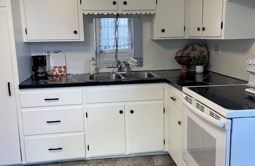 Campbelltown Apartment | Minutes From Hershey! Perfect for a small family. Private backyard