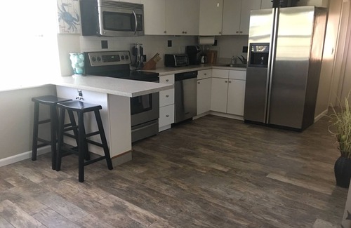 Englewood Cottage | MINUTES from MANASOTA KEY beaches! Quaint & Charming! Bird Watching!Pet Friendly