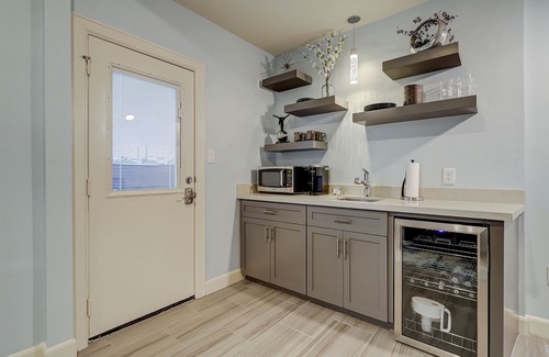 Northside House | Minutes from Sports, Concerts, Theater and Night life events