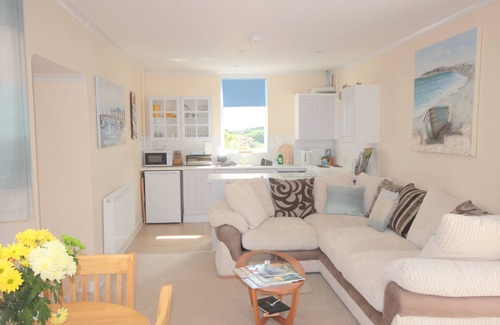Saint Erth Praze Cottage | Minutes from St Ives, Fabulous Beaches and St Michael's Mount!