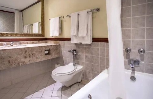 Gaborone Hotel | Minutes to Botswana National Stadium! 2 Modern Units with Free Parking & Shuttle