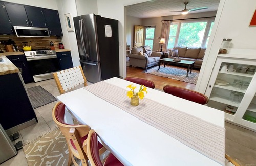 Arden House | Minutes to DT & the Outdoors w/flat, fenced backyard perfect for the pups!