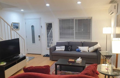 Central San Pedro House | Minutes to The Cabrillo Beach.