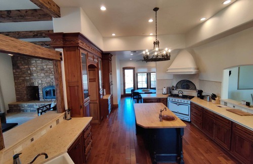 Paso Robles House | Mira Vista Vineyard Estate - Pool and Spa