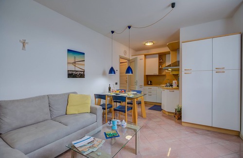 Salo Apartment | Mirabella Lake View & private parking, Salò, Italy