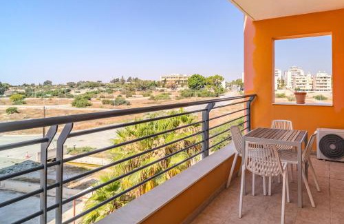 Skala Apartment | Mirabella Mackenzie 1 Bedroom Flat Near the Sea