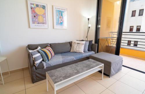 Skala Apartment | Mirabella Mackenzie 1 Bedroom Flat Near the Sea