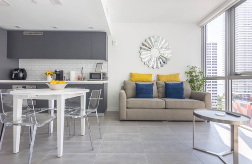 Downtown Miami Apartment | MirabileCondoDwntown MIA Brickell w PRKG