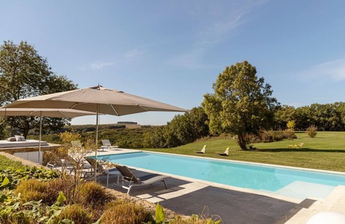 Saint-Orens-Pouy-Petit Villa | Mirandole - Eight Bedroom Villa, Sleeps 18