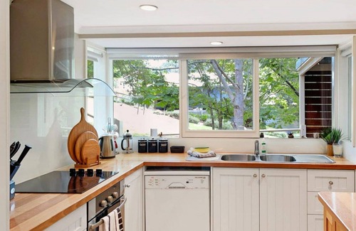 Merrijig House | Mirimvale - Merrijig - Sleeps 14