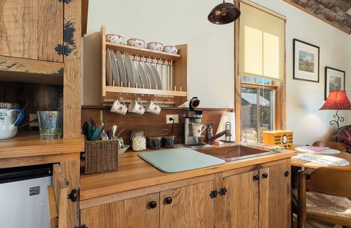 Fredericksburg House | Miss Thelma's | Cozy Country Retreat