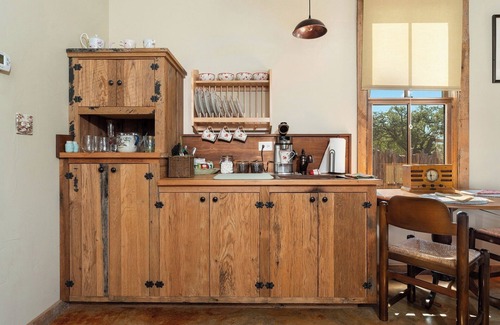Fredericksburg House | Miss Thelma's | Cozy Country Retreat