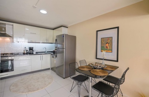 Kaleici Apartment | Missafir Chic Flat near Hadrian's Gate