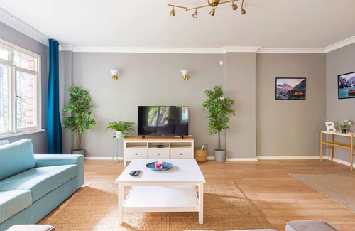 Sisli Apartment | Missafir Stylish Flat near Shopping Malls in Sisli