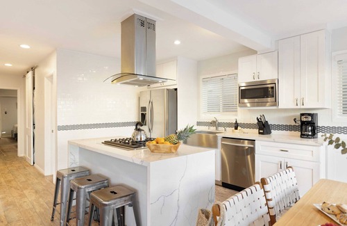 South Mission Beach House | Mission Point Buyout by Avantstay Two Unit Buyout w/Patio, Fire Pit & Close to Beach! 6bdrs