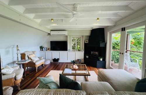 Mapleton House | Misty Valley Cottage