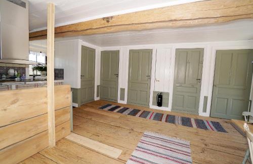 Edsbyn Hostel | Mittjas Vallen Timber Lodge & Cabins