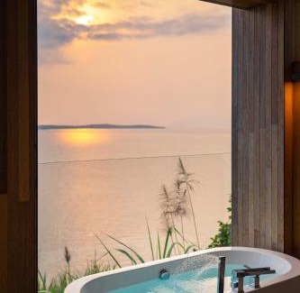 Dapeng Hotel | Miyue Shenzhen Positano Cliff Seaview Beauty Hotel