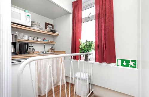 Eskifjordur Hotel | Mjóeyri Travel holiday homes
