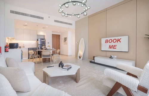 Umm Suqeim 3 Apartment | MJL Apartment for 2 people near Water Parks!
