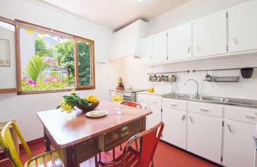 Soller House | Mlle. BIBI Casa Tipica Soller in center of Soller. Parking at 500m included.