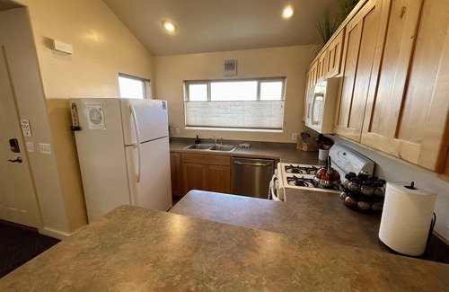 Moab South Valley House | Moab Rim Views I Garage I Pool & Hot Tub I Pet-Friendly I Trailer Parking