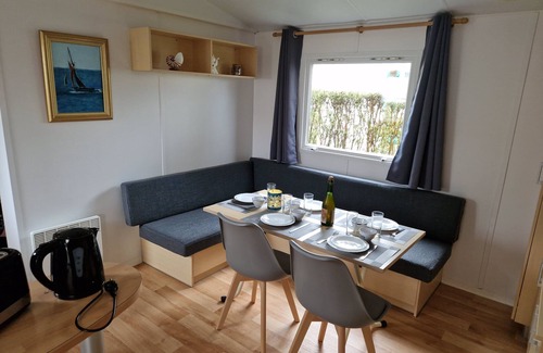 Beg-Meil House | Mobil Home Beg Meil ​300m beach with shared pool, private terrace and Wi-Fi