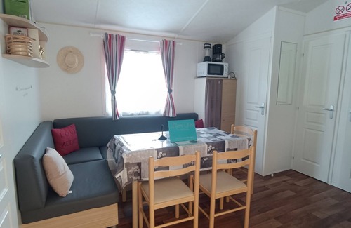Avrille House | Mobil-home le Petit Paradis