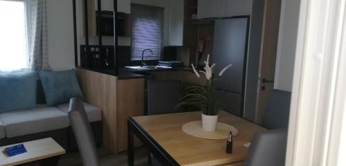 Canet-Plage Other | Mobil home moderne neuf et ultra équipé de 6 à 8 couchages