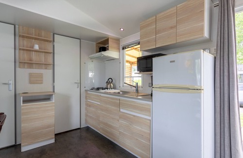 Angles RV Rental | Mobile Home 'Mobil-home' with Shared Pool and Private Terrace