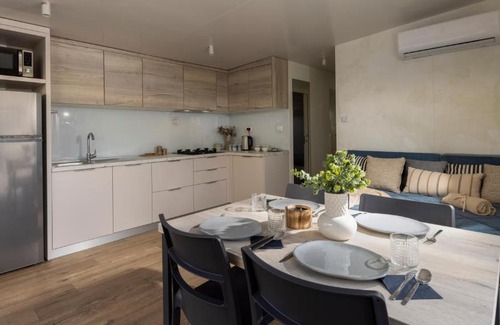 Nerezine Resort | Mobile Homes Lopari