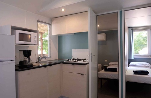 Santa Cesarea Terme House | Mobilehome with air conditioning and pizzeria