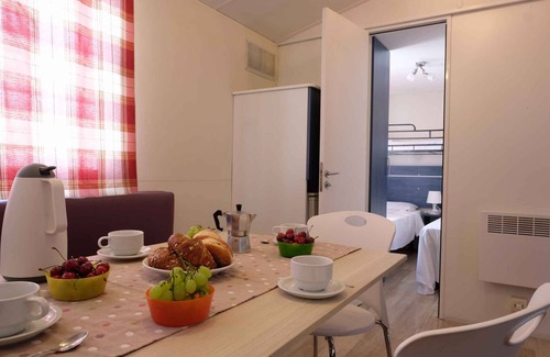 Mazzorno Sinistro House | Mobilehome with air conditioning, terrace and pool