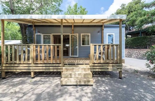 Wijckel House | Mobilheim - Raised Terrace