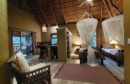 Kavango Cabin | Mobola Island Lodge